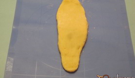 булочки с начинкой из чернослива и яблок