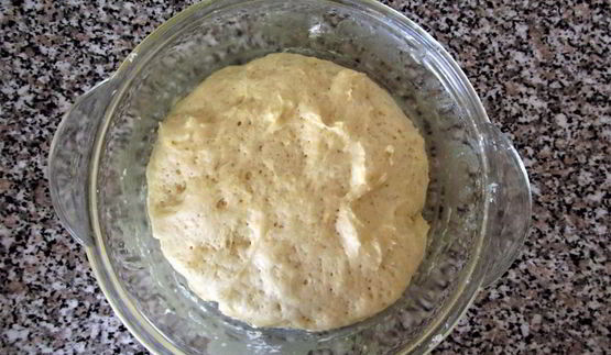 булочки с орехами из дрожжевого теста