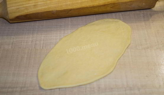 булочки с сахаром из дрожжевого теста с корицей