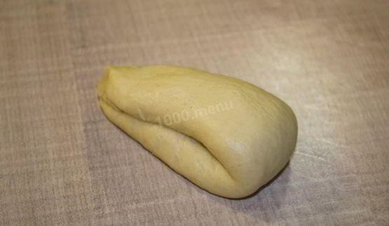 булочки с сахаром из дрожжевого теста с корицей