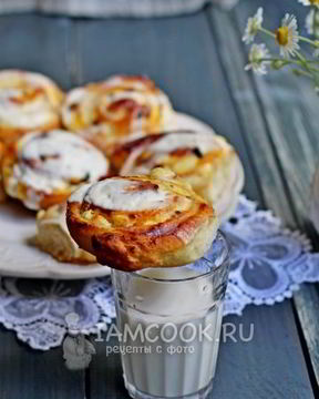 Булочки с творогом в сметанной заливке