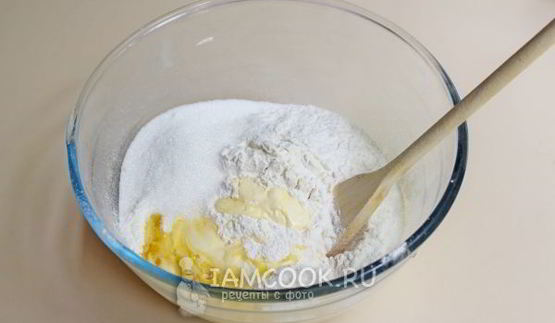 булочки с творогом в сметанной заливке