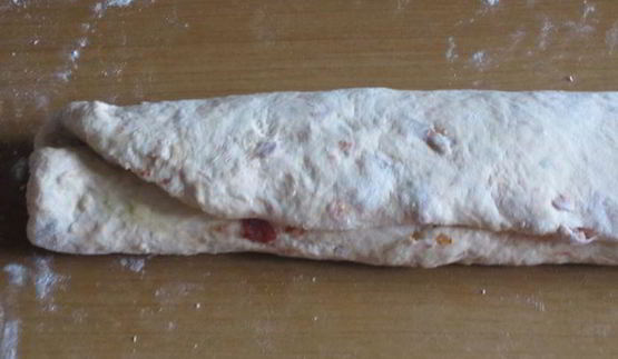 булочки с вялеными помидорами