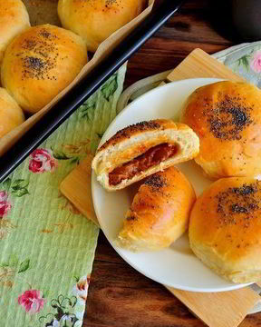 Булочки со сгущенкой вареной