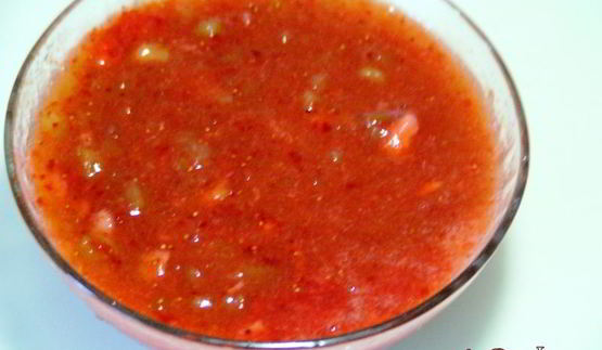 булочки, запеченные в соусе из ревеня