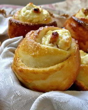 Йогуртовые ватрушки-розочки