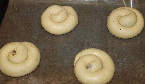 испанские булочки ensaimadas с украинской начинкой