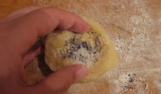 красивые булочки с маком из дрожжевого теста