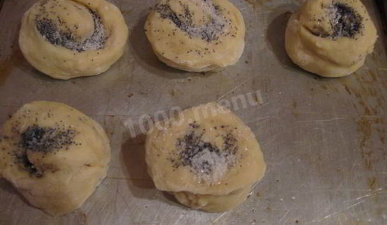 красивые булочки с маком из дрожжевого теста
