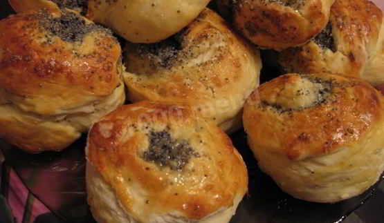 красивые булочки с маком из дрожжевого теста