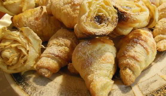 круассаны из слоеного дрожжевого теста