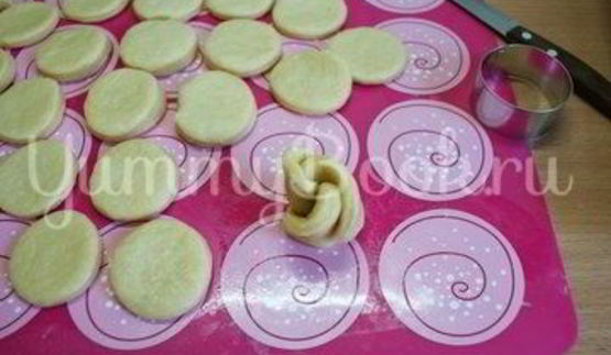 кружевная булочка