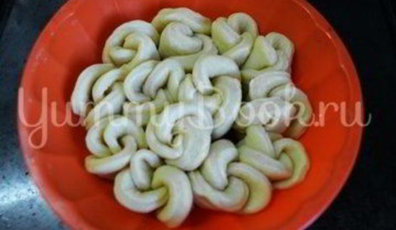 кружевная булочка