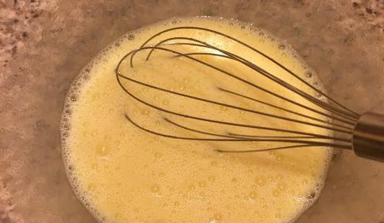 нежные булочки со сметаной и изюмом