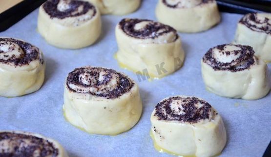 плюшки с маком из дрожжевого теста