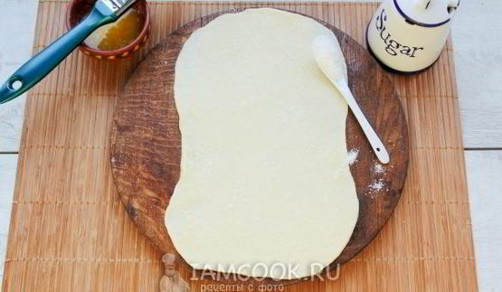 плюшки с сахаром из дрожжевого теста