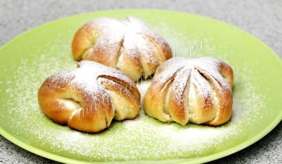 сладкие булочки на молоке в хлебопечке