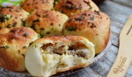 сырные булочки с мясной начинкой