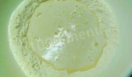 творожная ватрушка с повидлом из дрожжевого теста