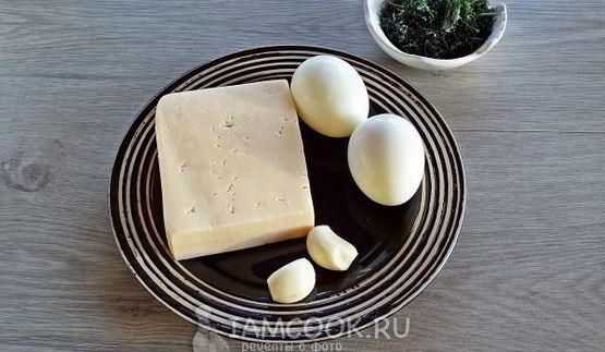 ватрушка с сыром и яйцом