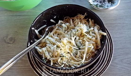 ватрушка с сыром и яйцом