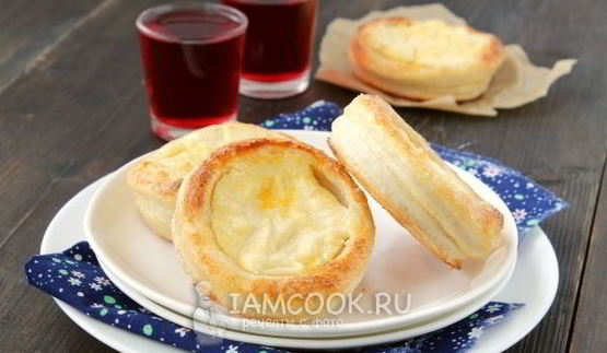 ватрушки из слоеного теста с творогом