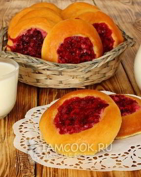 Ватрушки с брусникой