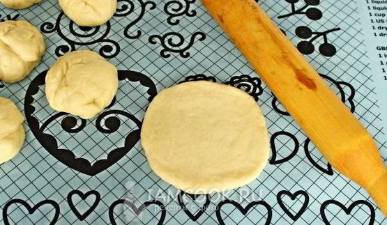 ватрушки с брусникой