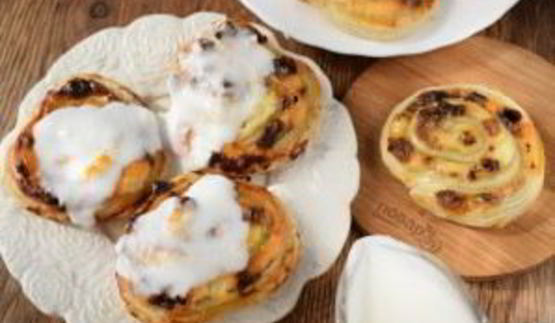 ватрушки с творогом в сметанной заливке