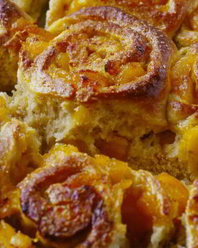 Воздушные булочки с курагой