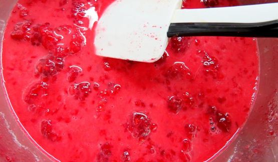 фисташковый чизкейк с малиной