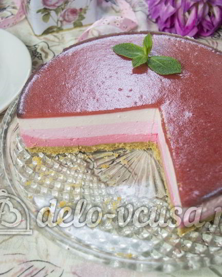 Рецепт клубничного чизкейка с творогом без выпечки