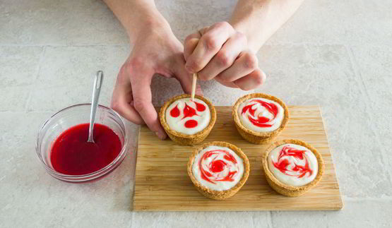 мини-чизкейки с малиной