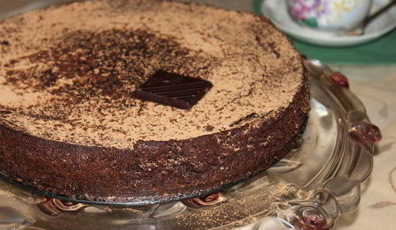 шоколадный чизкейк с кокосовыми вафлями и черносливом