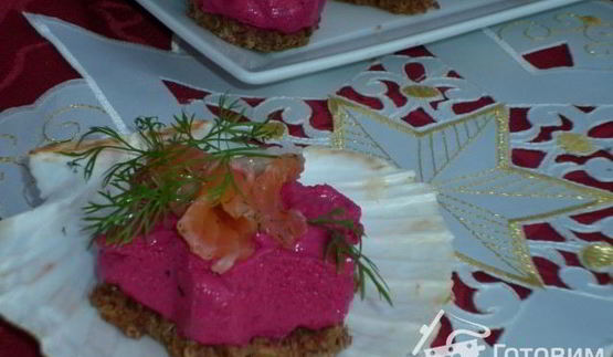 свекольный чизкейк с семгой