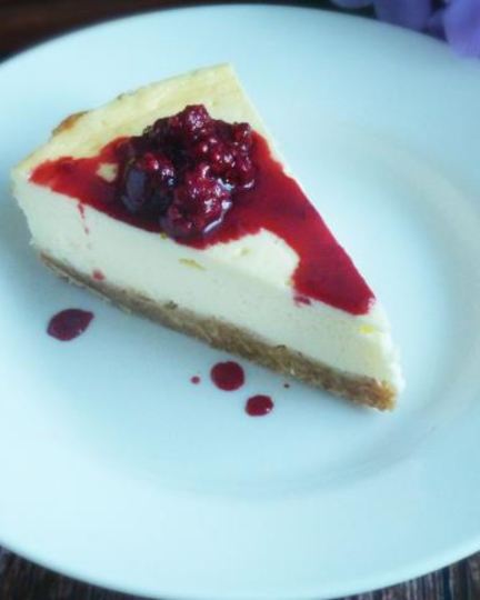 Рецепт ванильного чизкейка с малиновым соусом