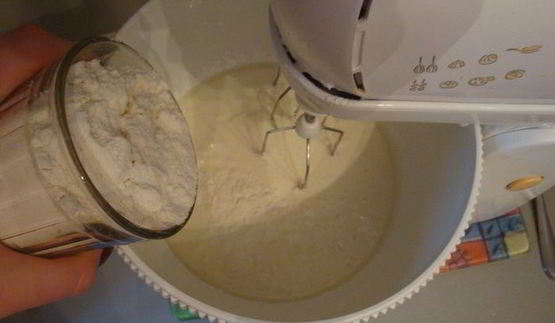 домашний кекс с изюмом