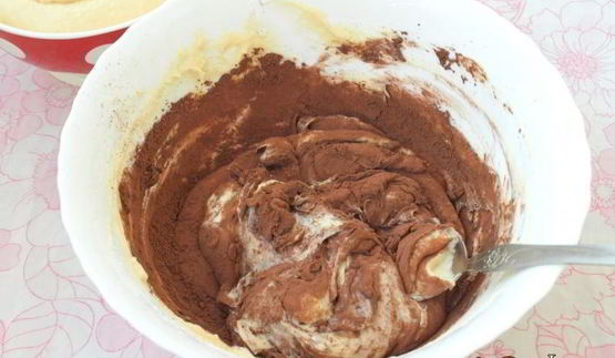 двухцветный кекс на сметане