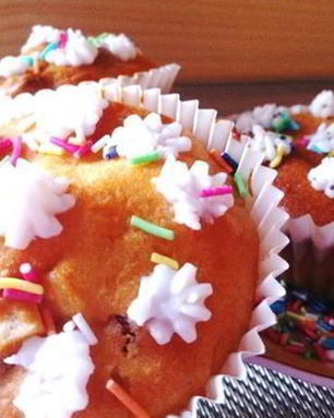 Йогуртовые кексики с цукатами