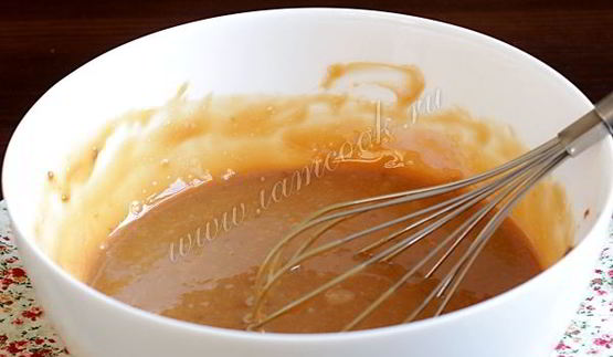 карамельный кекс на кукурузной муке