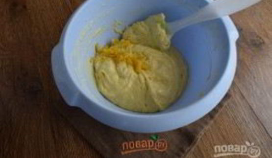 кекс лакомка с изюмом и орехами