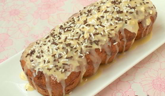 кекс с белым шоколадом и кокосовой стружкой