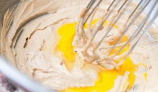 кекс с изюмом