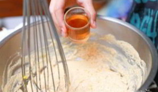 кекс с изюмом