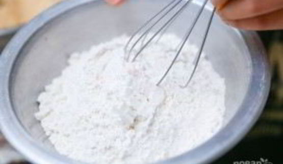 кекс с изюмом