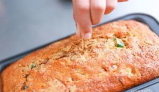 кекс с изюмом