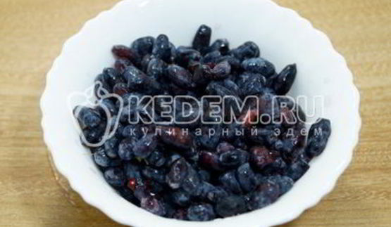 кекс с ягодами