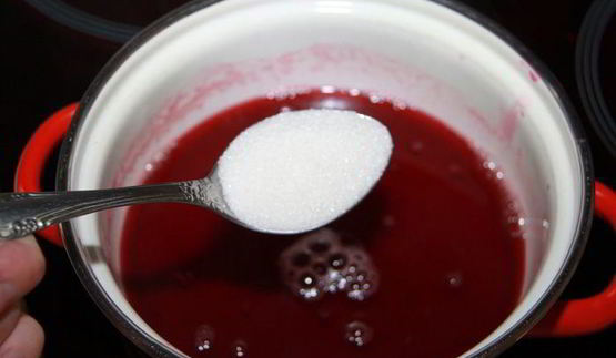 кекс вишня-кэроб