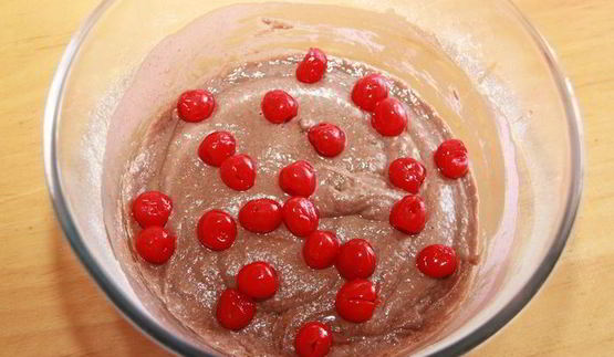 кекс вишня-кэроб