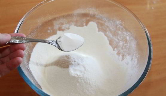 кекс вишня-кэроб